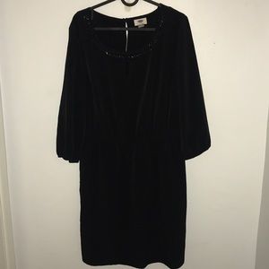 Old Navy Black Elbow Length Dress